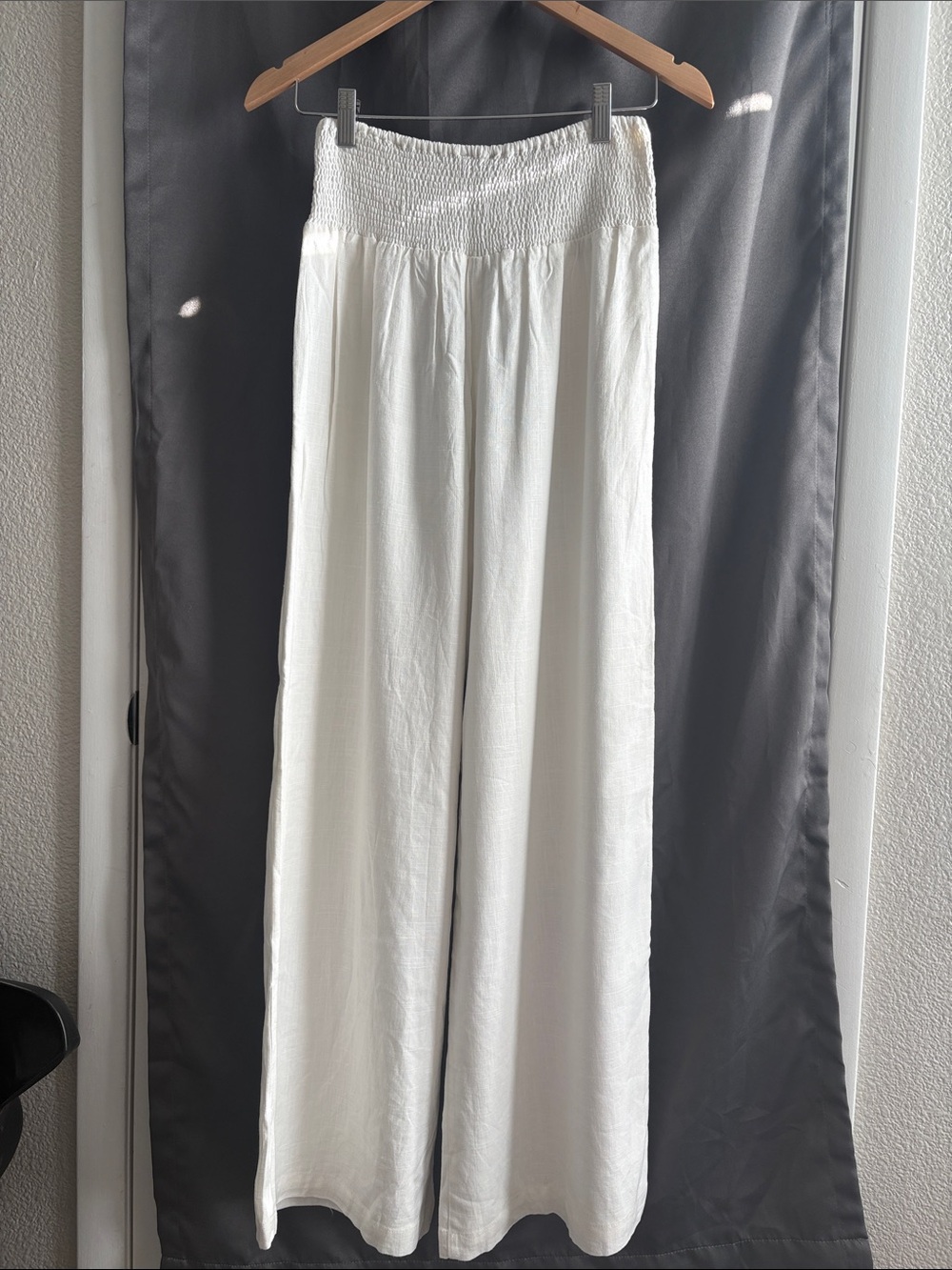 NWOT Aakaa Linen Blend Lined White Palazzo Smocked Waist Pull on Pants SZ S - Picture 2 of 9